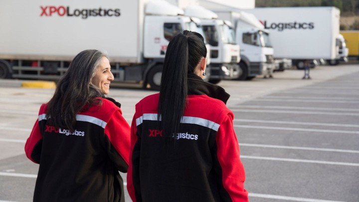 XPO Signs Diversity Charter Two women on a transport site